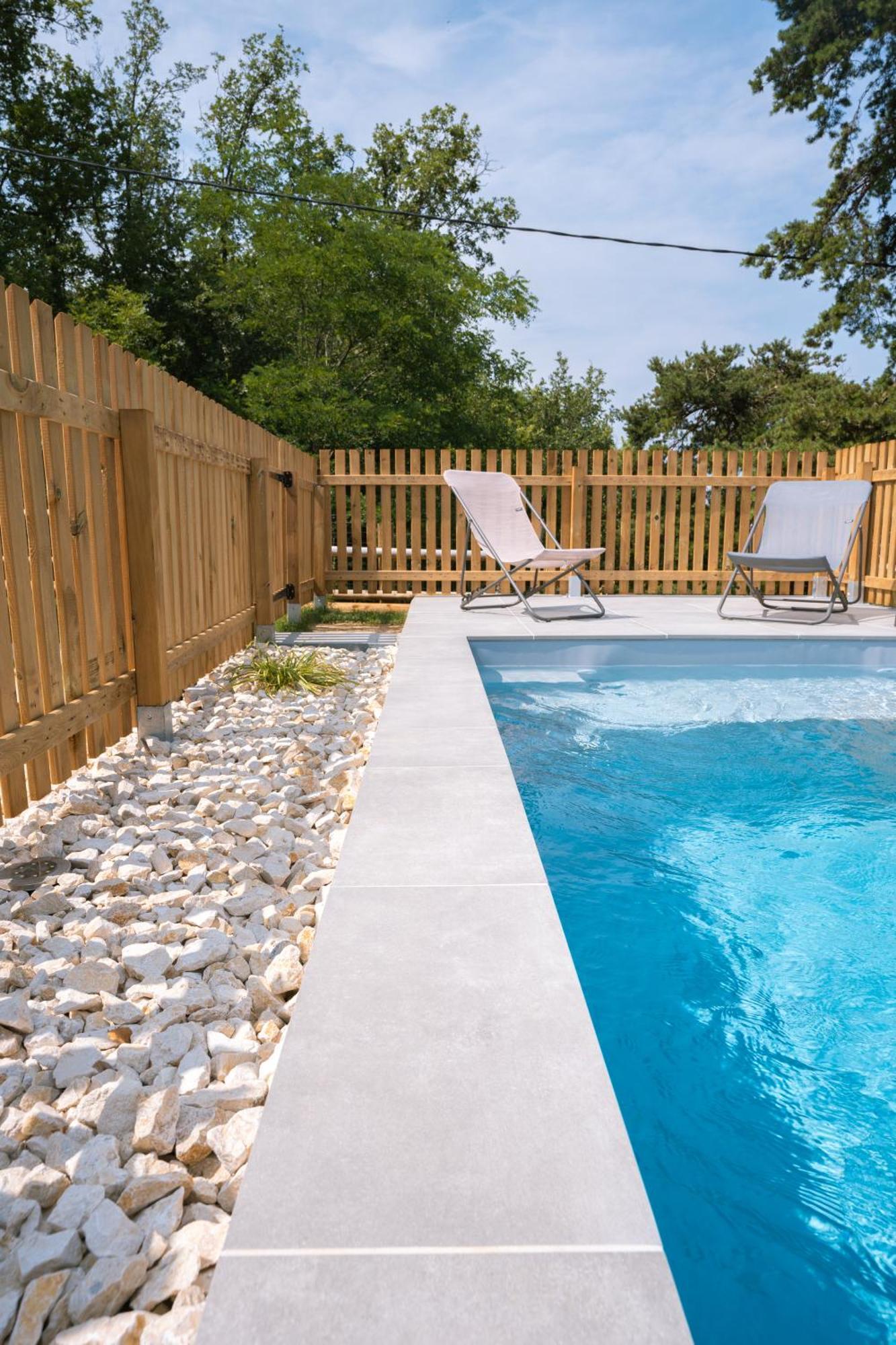 La Booa - En Ardeche - Piscine Privee - Ecolodgite * Ozon (Drome)
